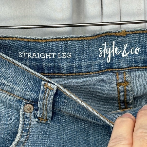 Style & Co High Rise Straight Leg Jeans - Light Wash Blue - size 10 - Picture 4 of 9